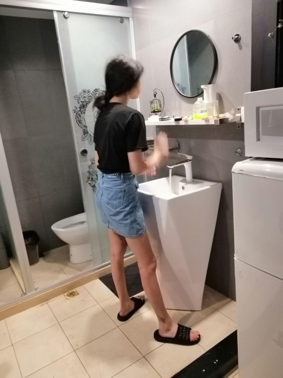 5abca0d4605f44ee8af2e32389ddb727.jpg